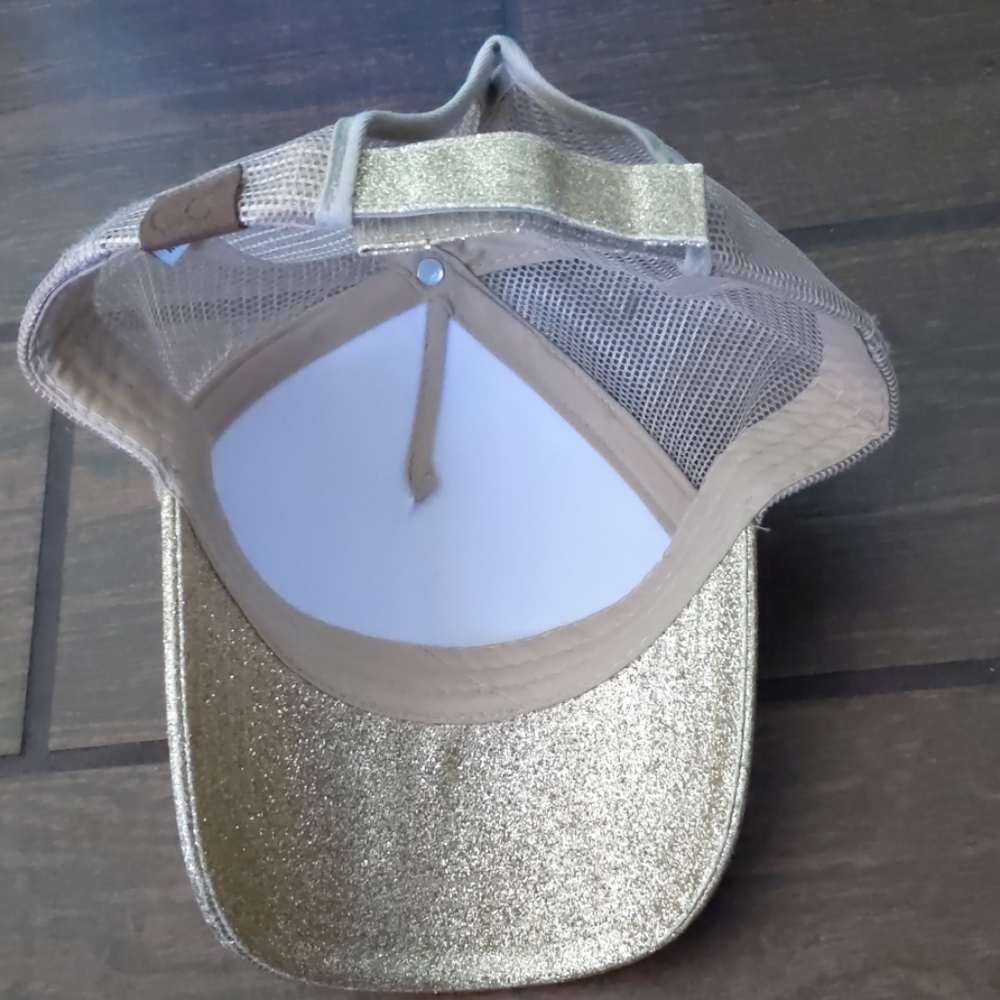 Baseball cap - Picture 2 of 3